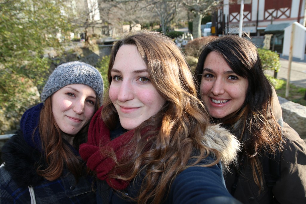 Les retrouvailles ! De gauche à droite : Maud, Lilas & moi