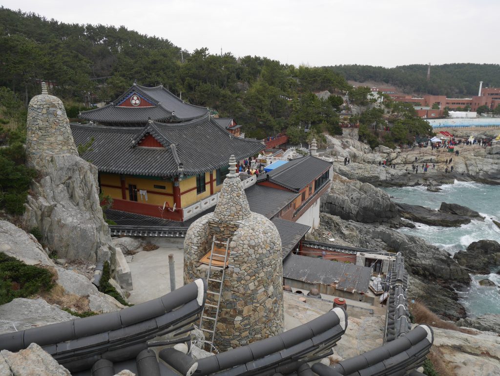 Temple Yonggeunsa au bord de la mer