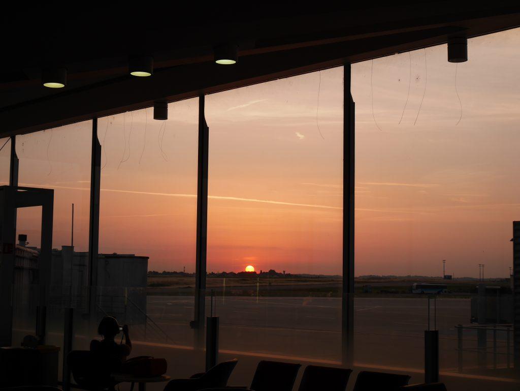 Coucher de soleil à l'aéroport de Paris